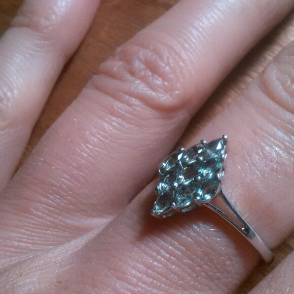 Malagasy Pine Apatite Sterling Silver Cluster Ring (Size 8) - Picture 11 of 13